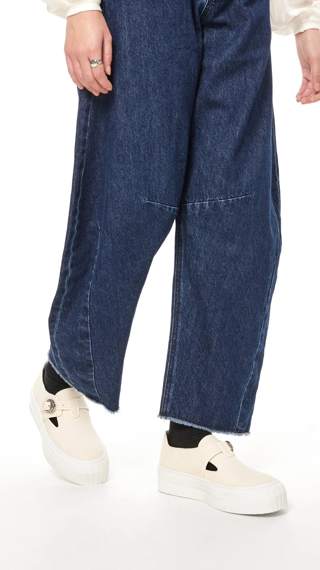 Sporty Mary Jane Hybrid Sneakers - Hudung