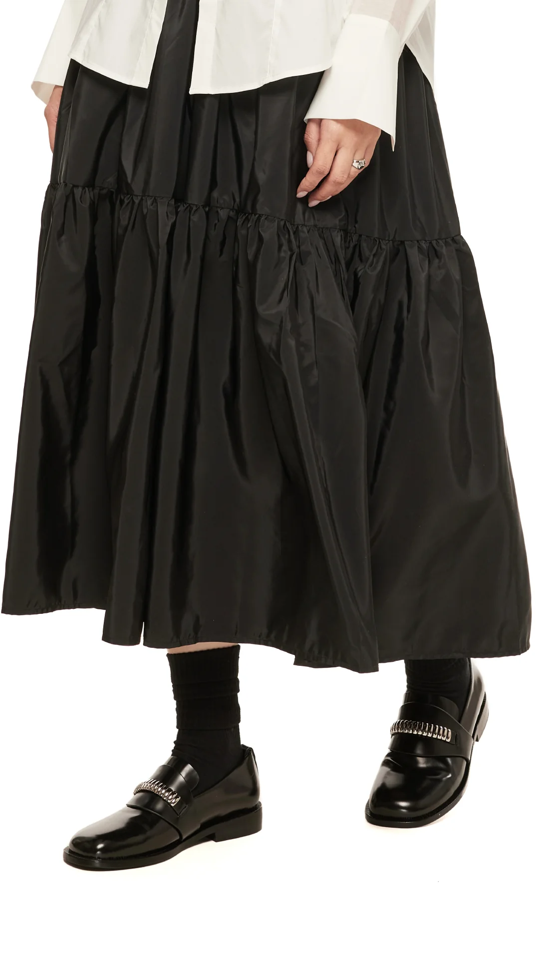 Round-Toe Slip On Loafer With Metal Details - Hudung