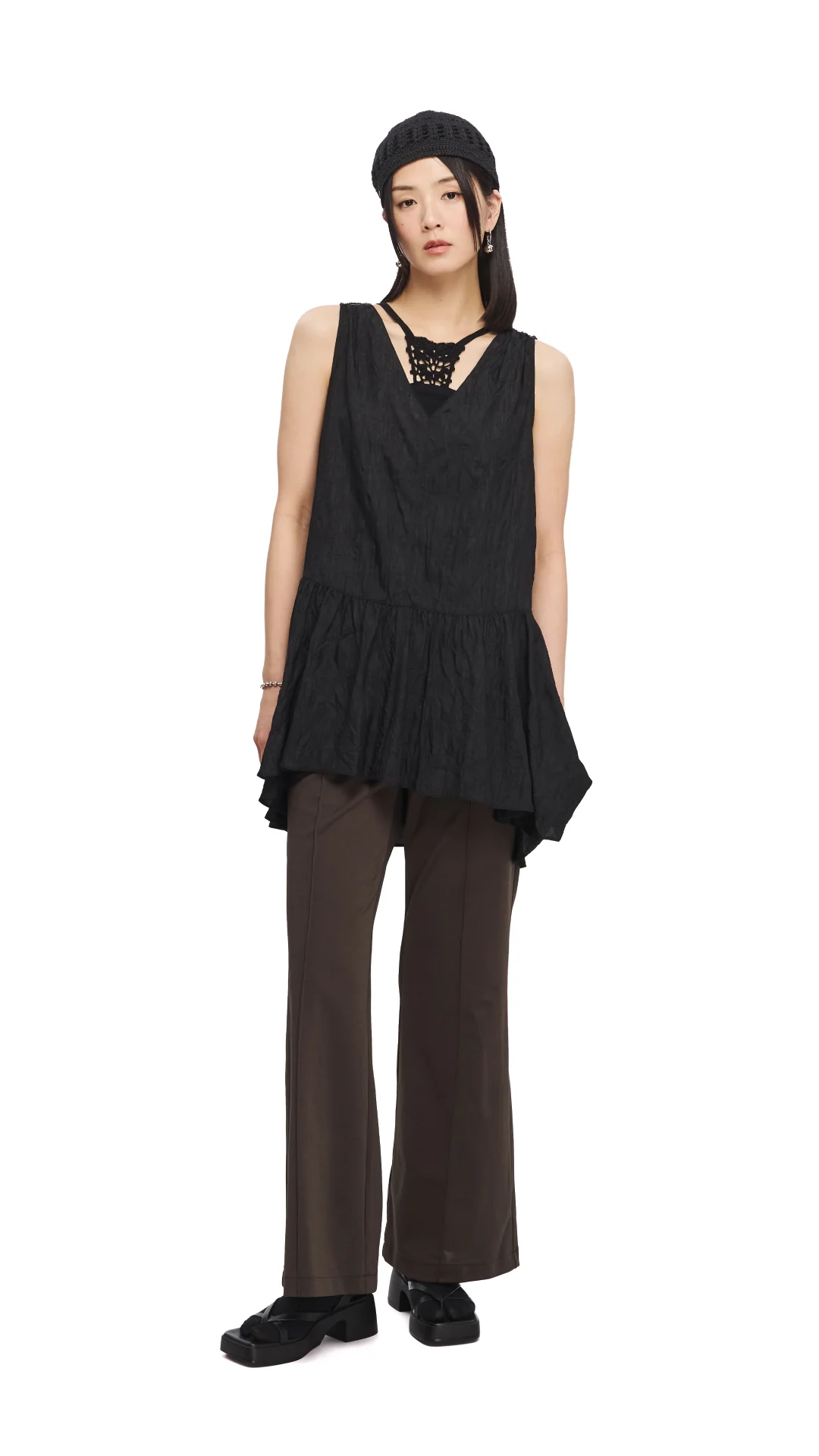 Chunky-Sole Low Block Heel Sandals - Hudung