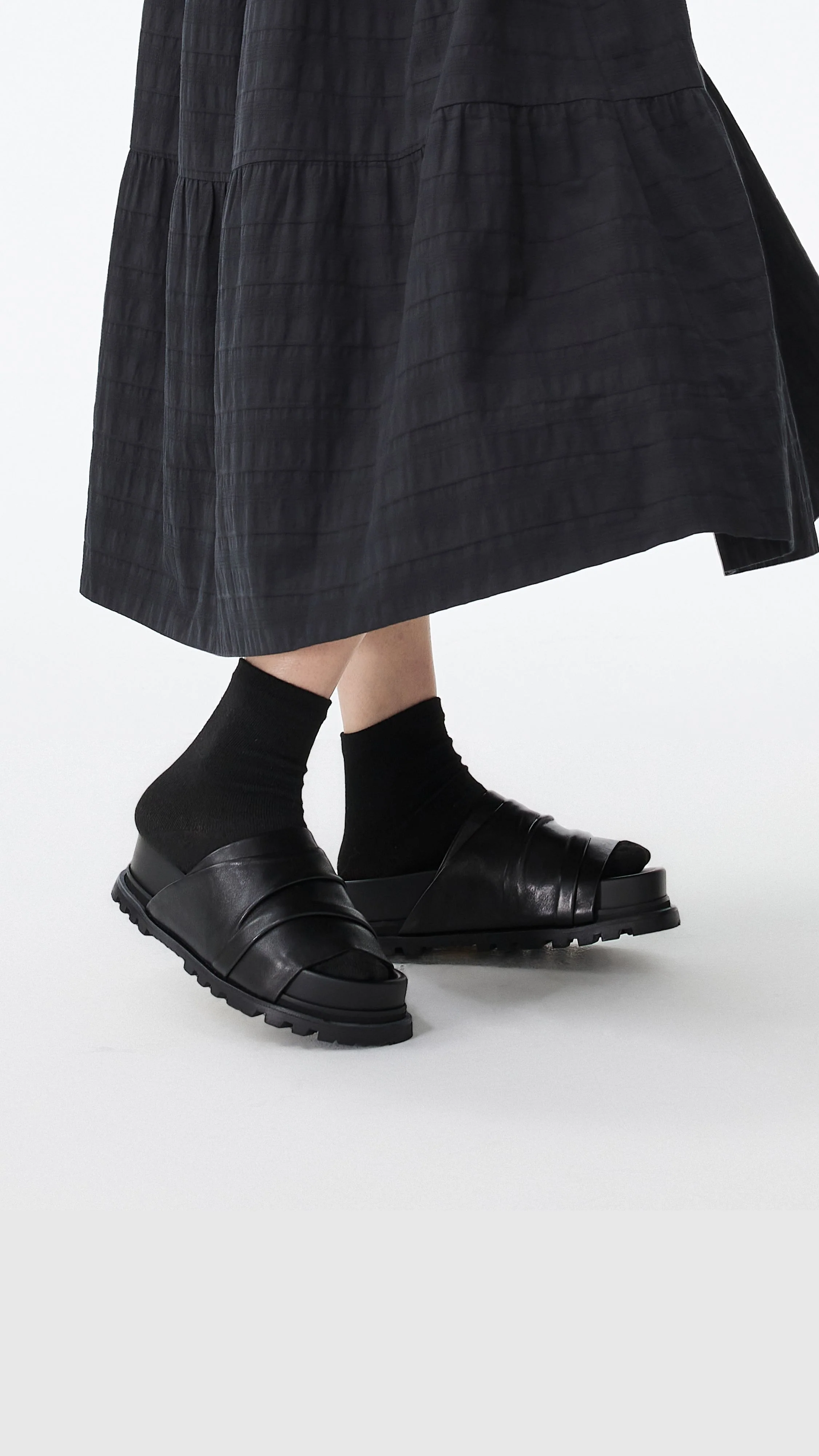 Leather Platform Slides - Hudung