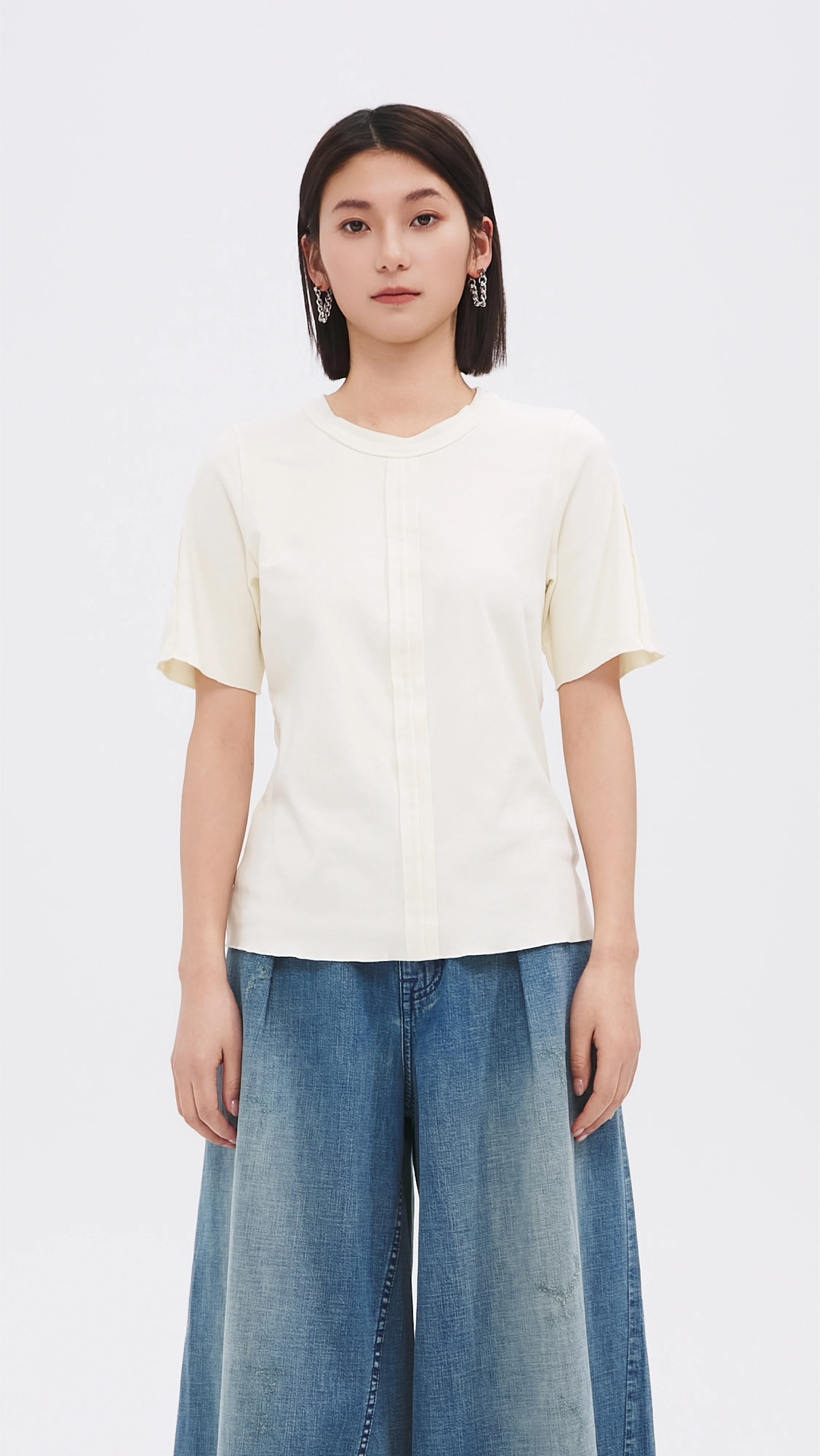 Tucks-trimmed T-Shirt - Hudung