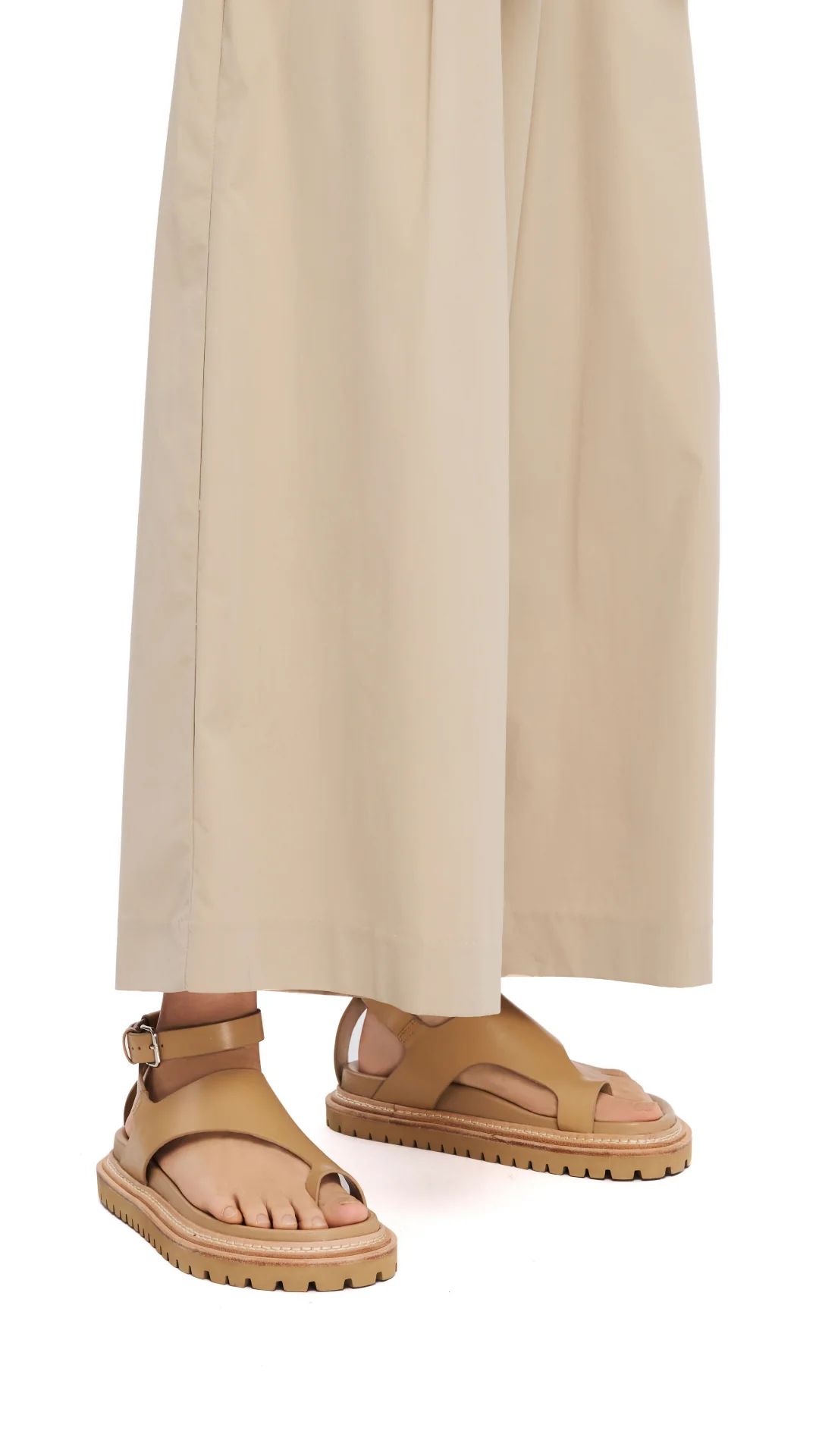 Ring Toe Ankle Strap Sandals - Hudung