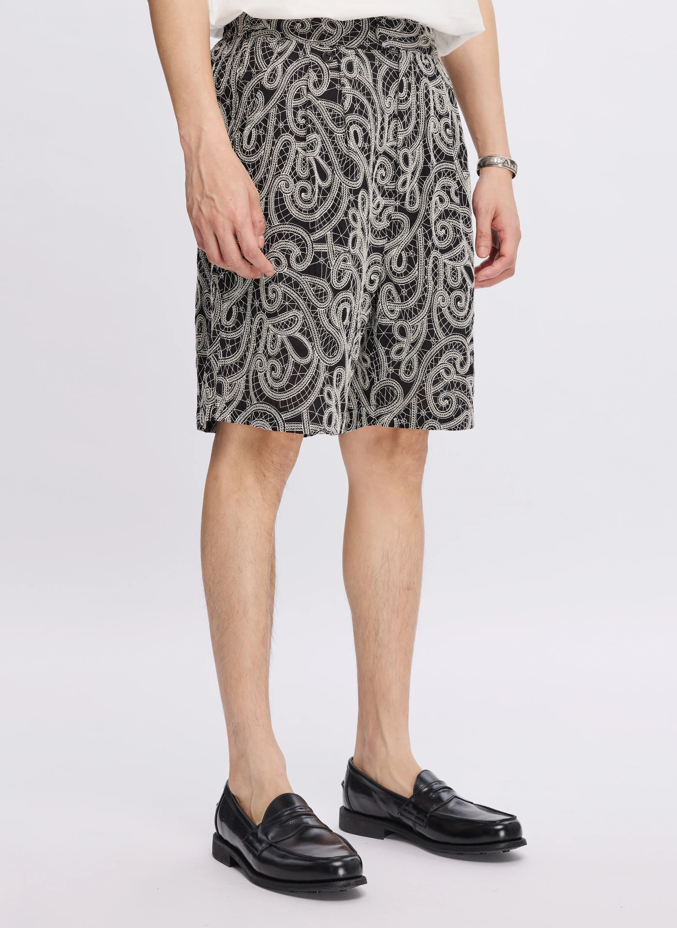 Cotton Embroidery Paisley Double Pleats Shorts - Hudung