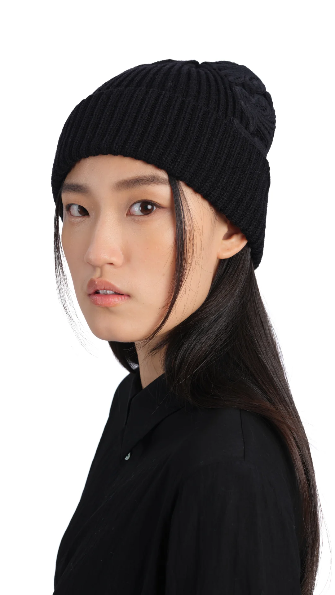 Mountain Beanie With Lace Trims - Hudung