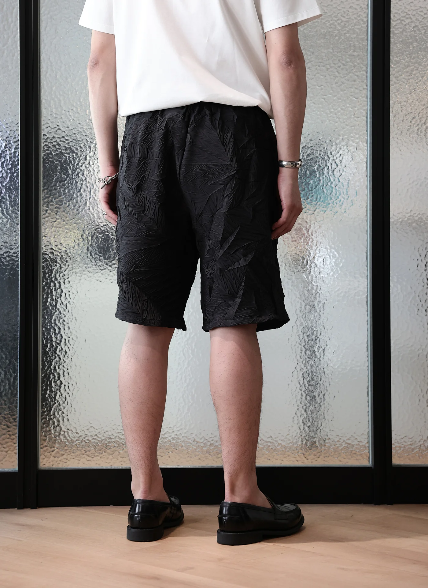 Distort Pleats Polyester Shorts - Hudung
