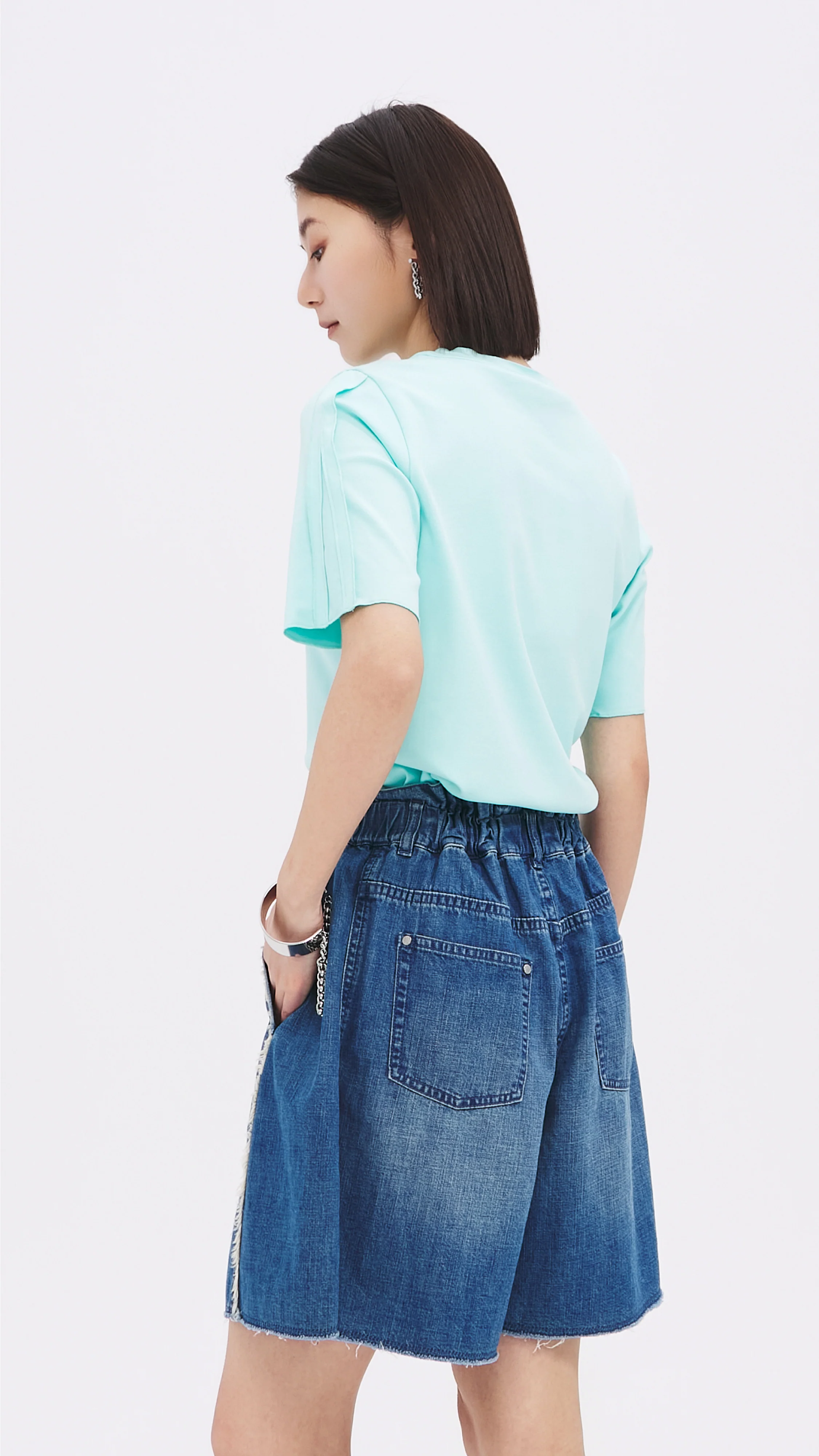 Tucks-trimmed T-Shirt - Hudung