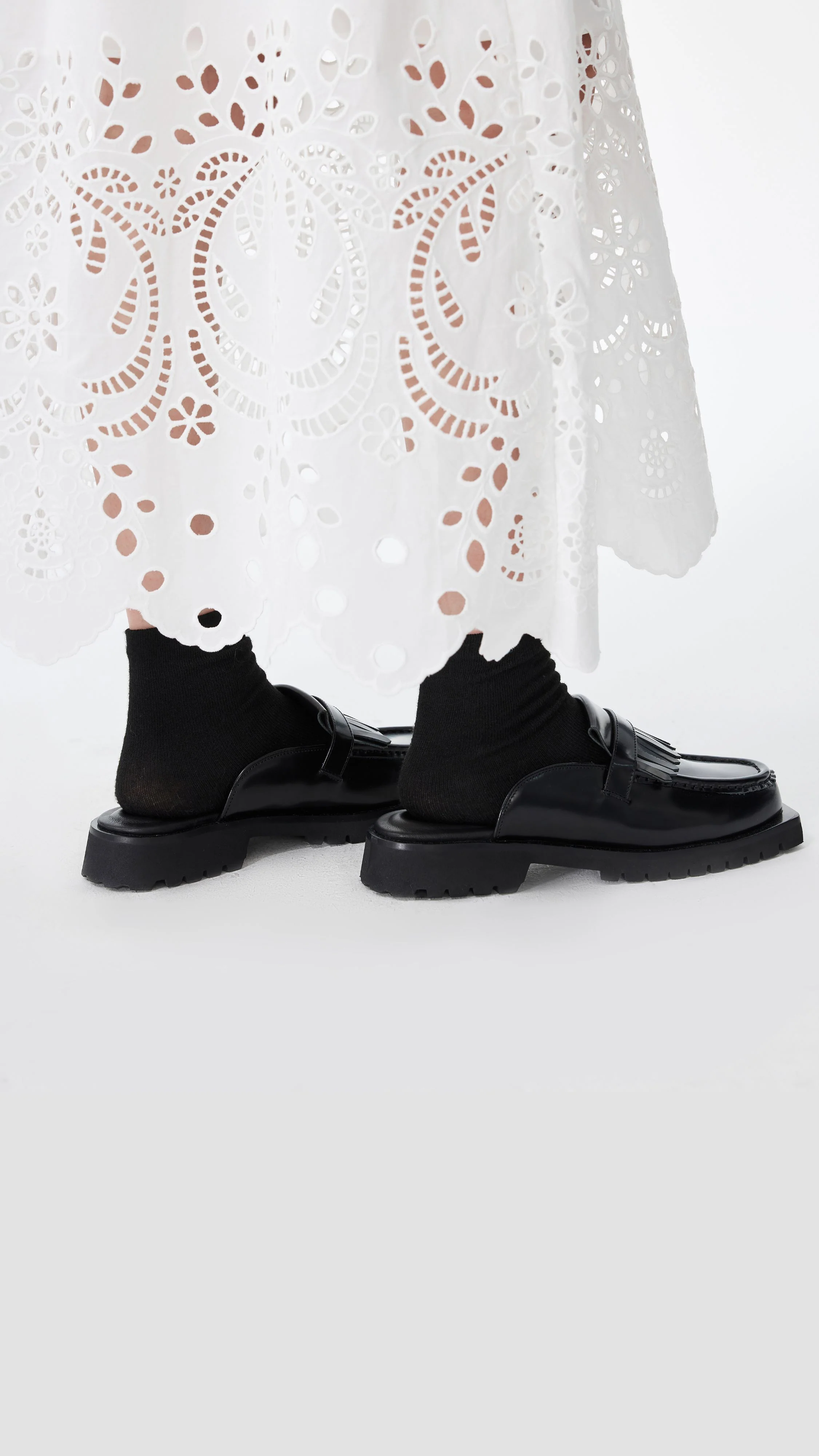 Fringe-Trimmed Slip-on Loafers - Hudung